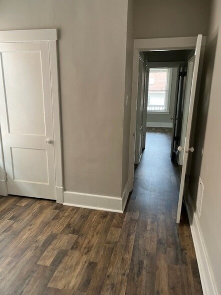 Building Photo - 6681 Ridgeville St