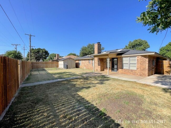 Building Photo - Amazing 3 bed, 2 bath in SW Lubbock!