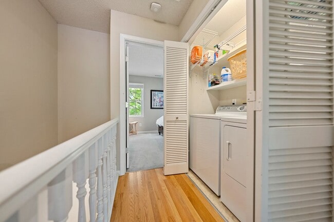 Building Photo - WOW!! Great Location! Quite neighborhood, close to everything