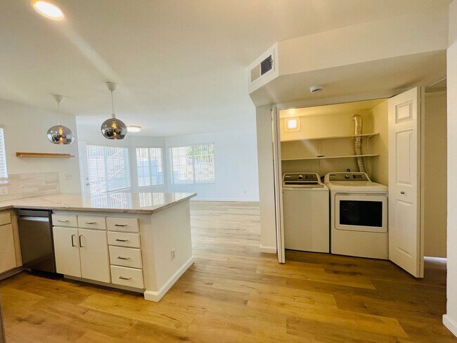 Building Photo - Beautifully Upgraded Apartment in Gated Co...