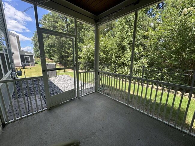 Building Photo - 1161 Lookout Ridge Rd