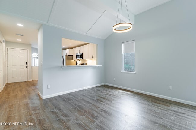 Building Photo - 8118 Baymeadows Cir E