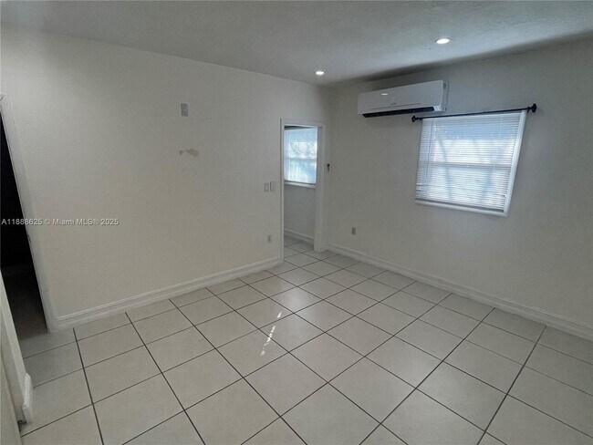 Building Photo - 10210 SW 37th St