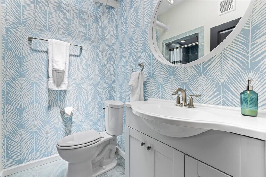 Building Photo - 3813 Atlantic Ave