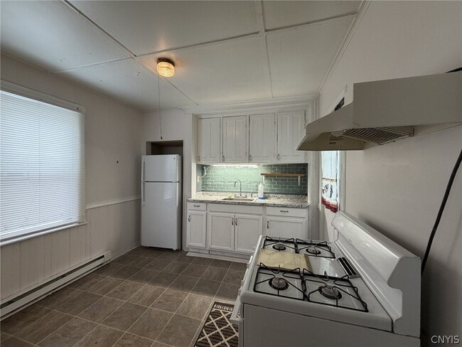 Building Photo - 7 S Washington St