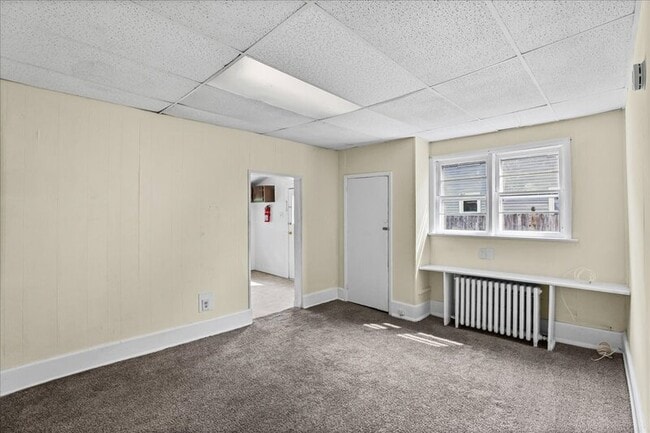 Building Photo - 122 S Davis St
