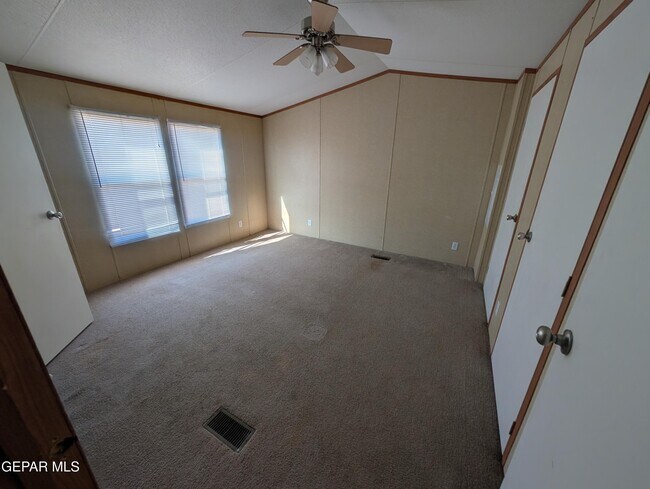 Building Photo - 1052 Macadamia Cir