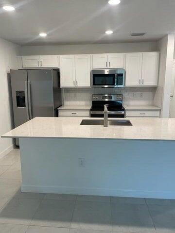 Building Photo - 6737 Broadwater Ln