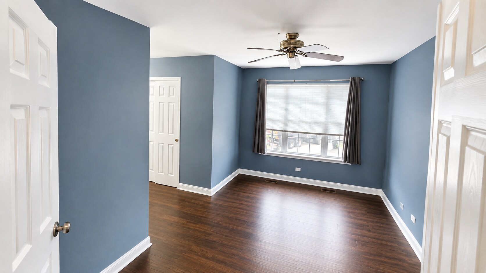 Building Photo - 1561 E Chivalry Ct