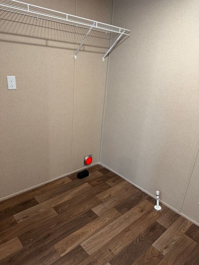 Building Photo - 3 Bed / 2 Bath Rental Available – Loris Area