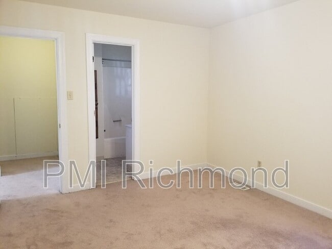 Building Photo - 9712 Kendrick Rd
