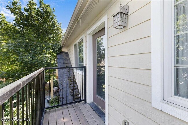 Building Photo - 3-Bedroom Townhome with Garage – Prime Coeur d’Alene Location