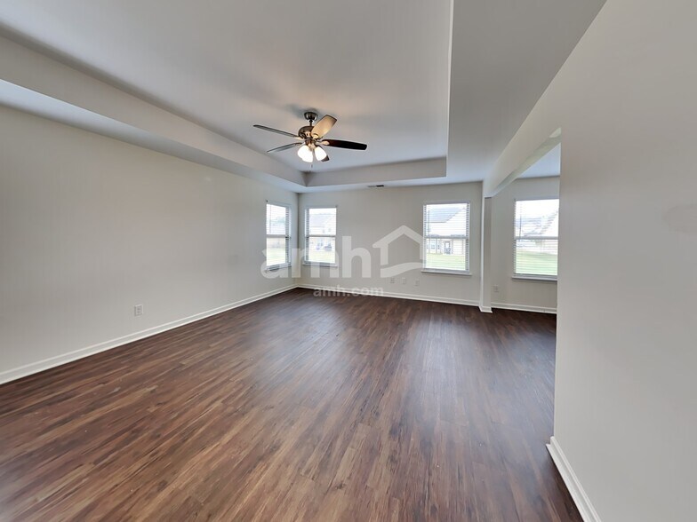 Building Photo - 540 Harmony Way