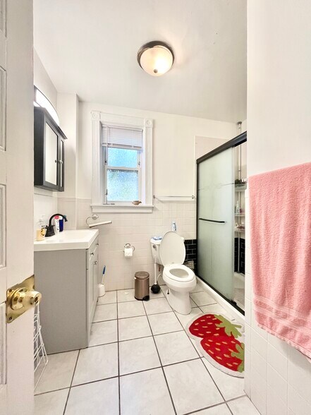 Building Photo - 83 Wensley St