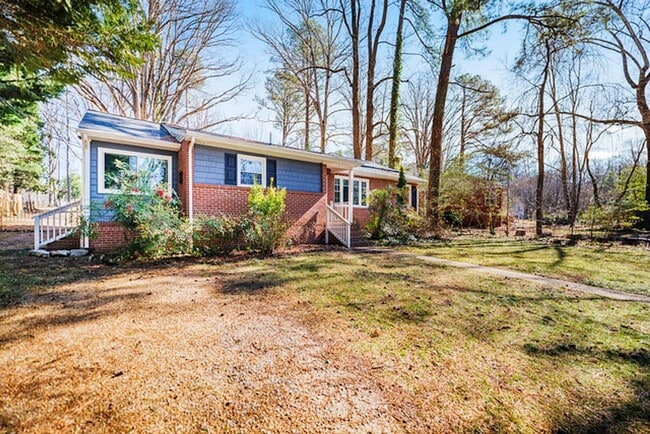 Building Photo - Beautiful Home Near Pony Pasture!