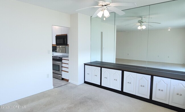 Building Photo - 1 Channel Dr