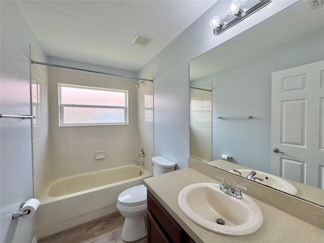 Building Photo - 502 Viola Dr