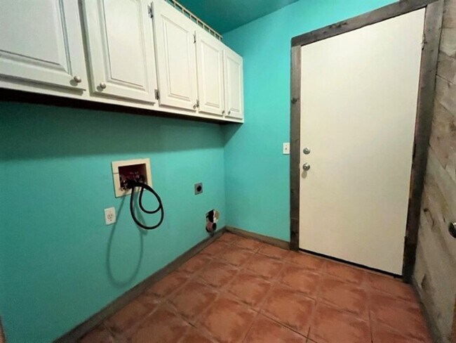 Building Photo - 8104 Eagle Cir