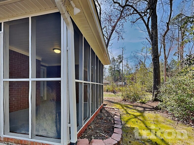 Building Photo - 1338 Wendell Ln