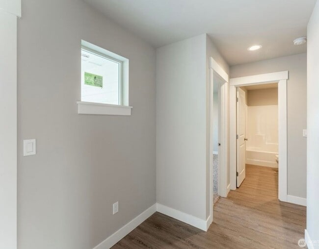 Building Photo - New Construction Three Bedroom Two Bath Be...
