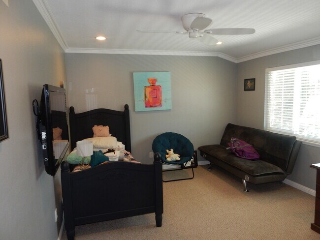 Building Photo - 1934 Buell Ct