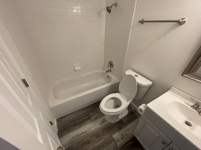 Building Photo - 4 Bd 3 Bath Home in Lehi
