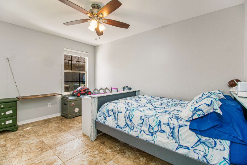 Building Photo - 9720 Brookstone Way