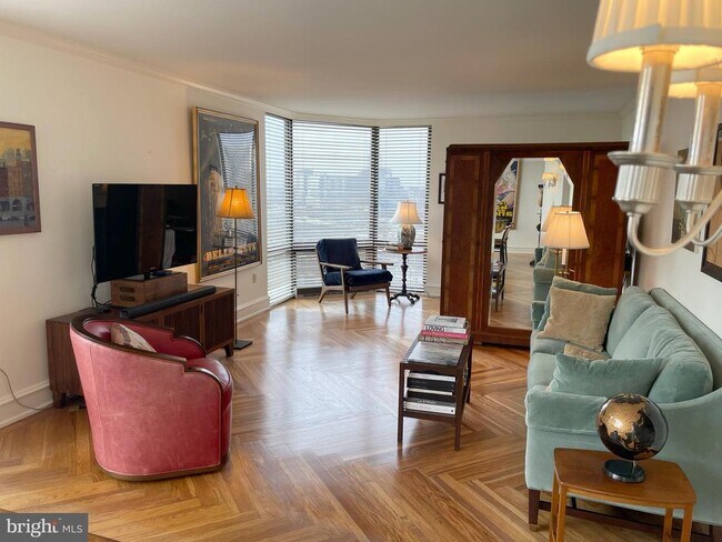 Building Photo - 2018 Walnut St