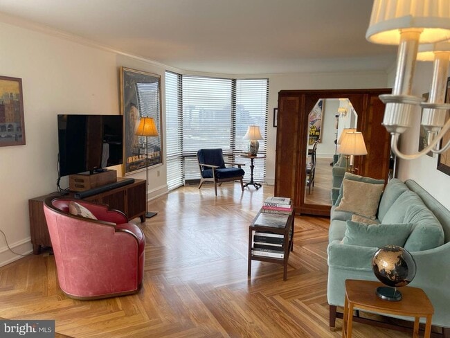 Building Photo - 2020 Walnut St