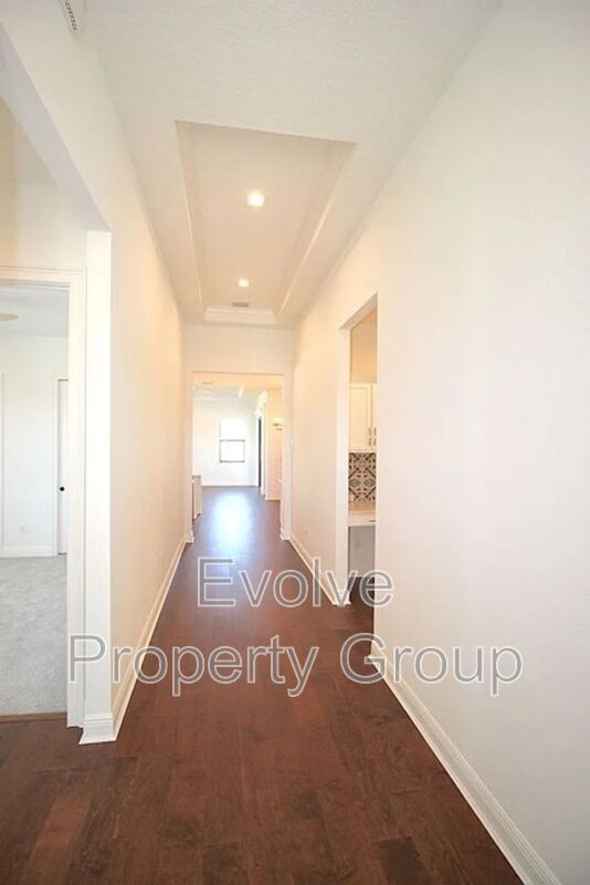 Building Photo - 20 Del Palma Dr