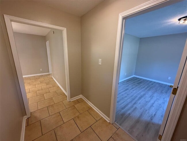 Building Photo - 113 Lori St