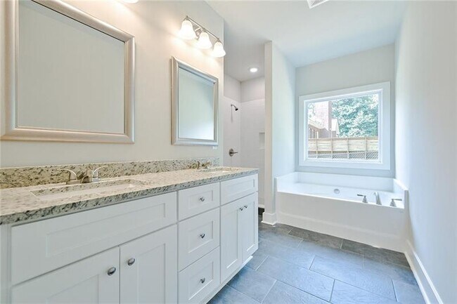 Building Photo - 2704 Allyn Way NW