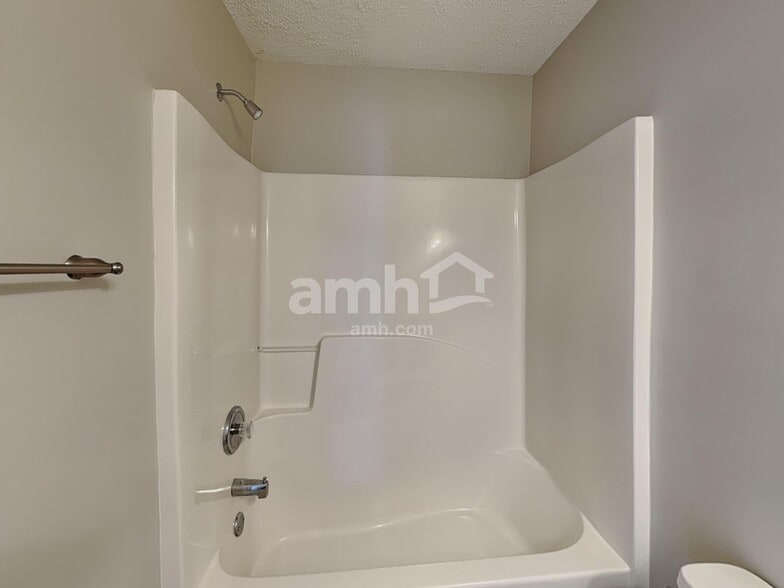 Building Photo - 4103 Hunters Trail Dr