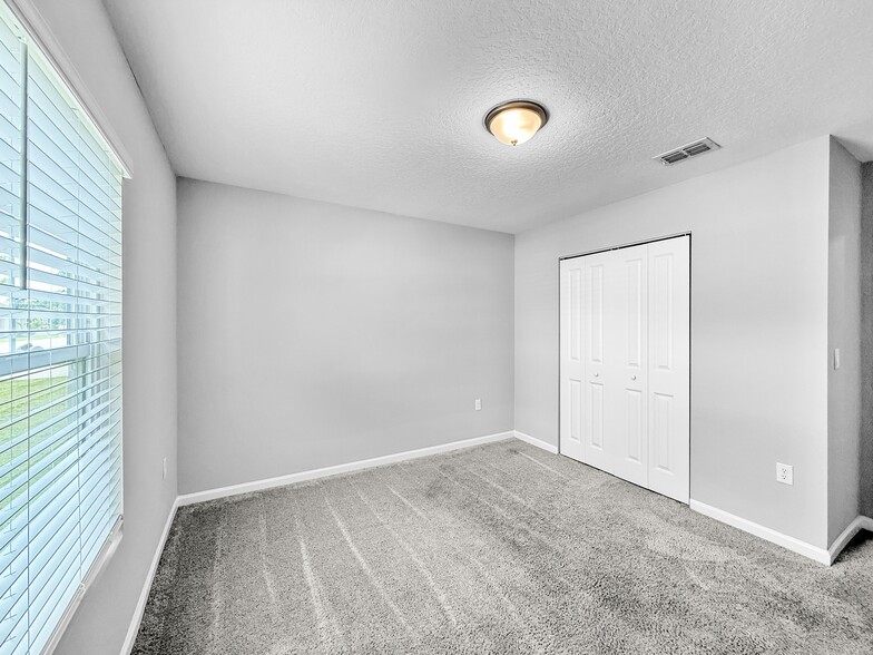 Building Photo - 9093 Open Fld Rd