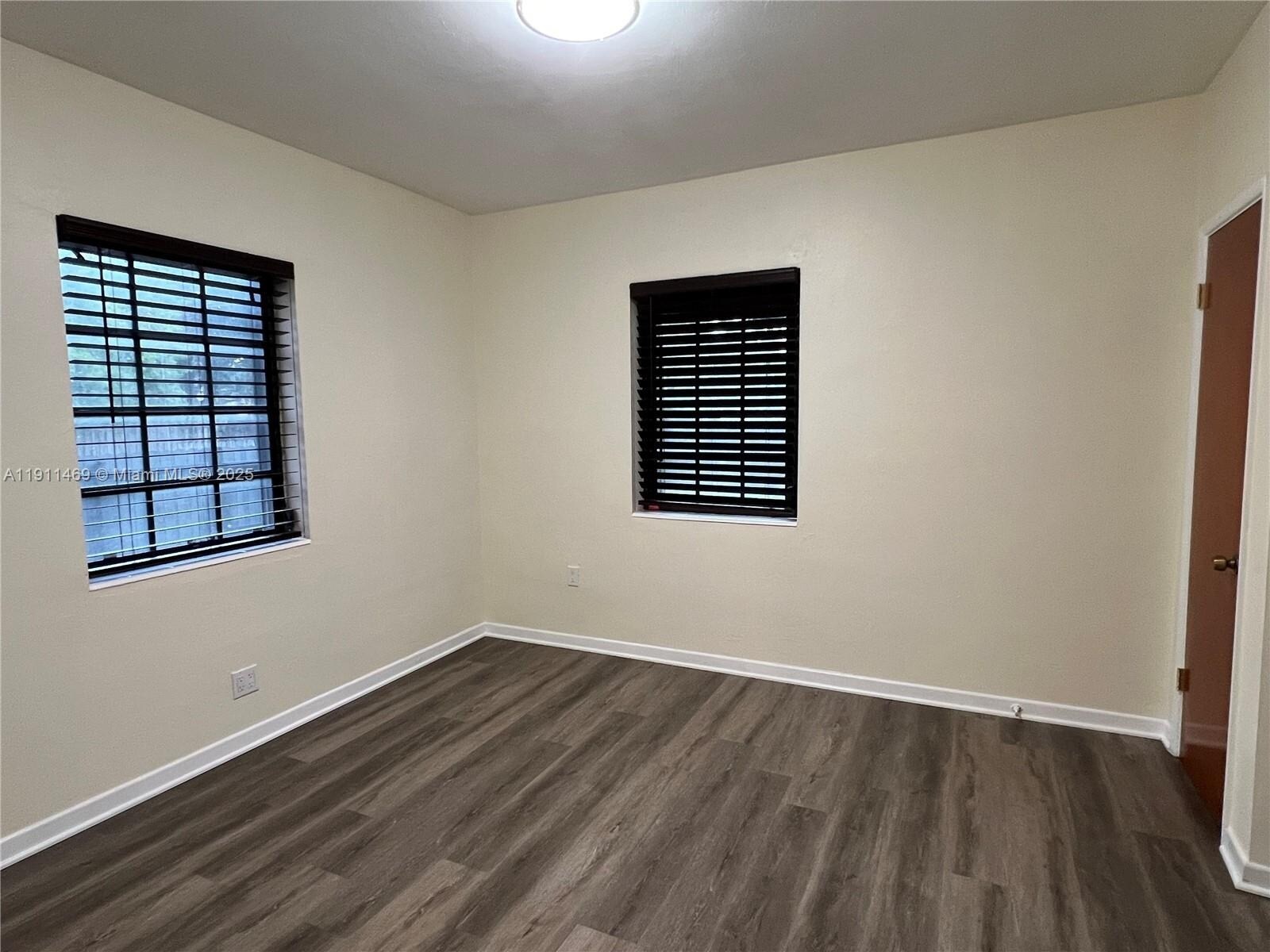 Building Photo - 189 Glendale Dr