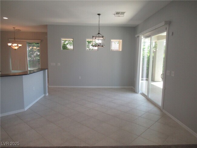 Building Photo - 2091 Clearwater Lake Dr