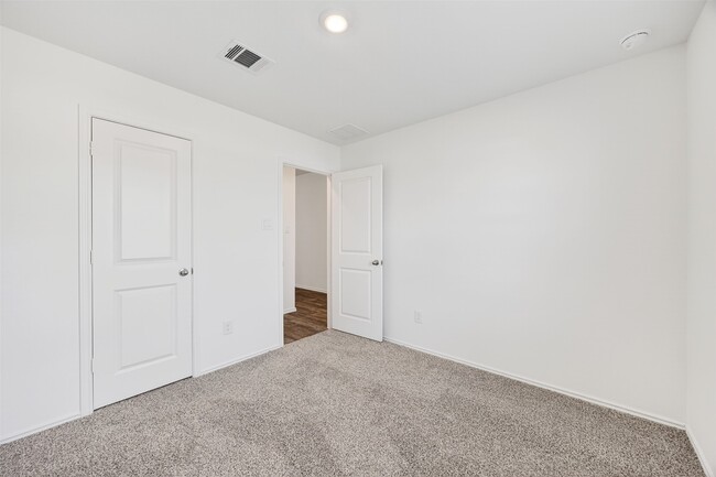 Building Photo - 3710 Marino Mile Dr