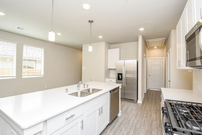 Building Photo - 2022 W Darlington Oak Ct