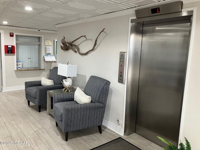 Building Photo - 1155 Ocean Shore Blvd