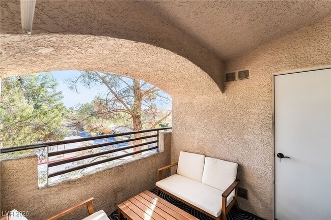 Building Photo - 3320 S Fort Apache Rd