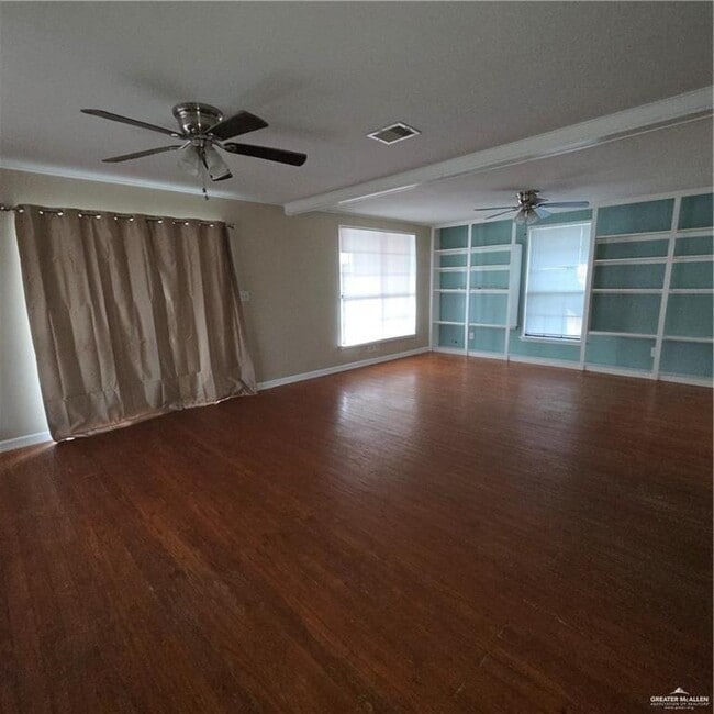 Building Photo - 26 Lago Vista Dr