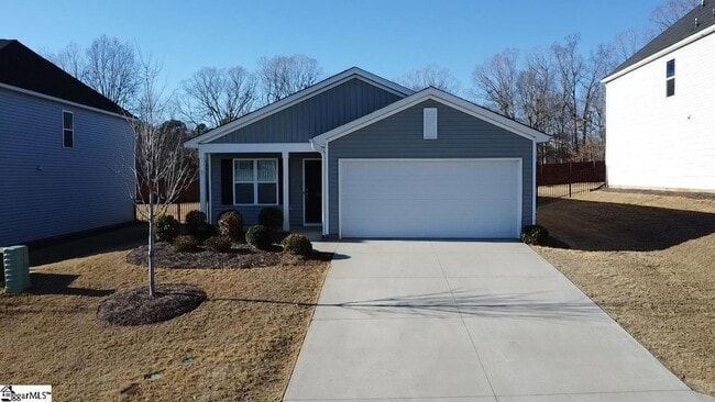 Primary Photo - 476 Thomas Aly