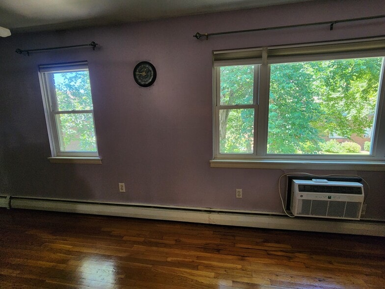 Building Photo - 91 Regency Park Dr