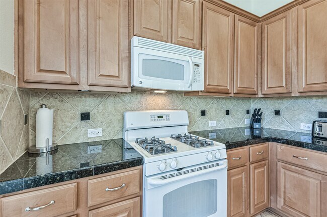 Building Photo - 1815 28th St