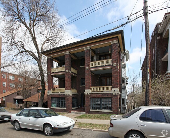 Sabine Hall 4215 Locust St Kansas City MO 64110 Apartment Finder