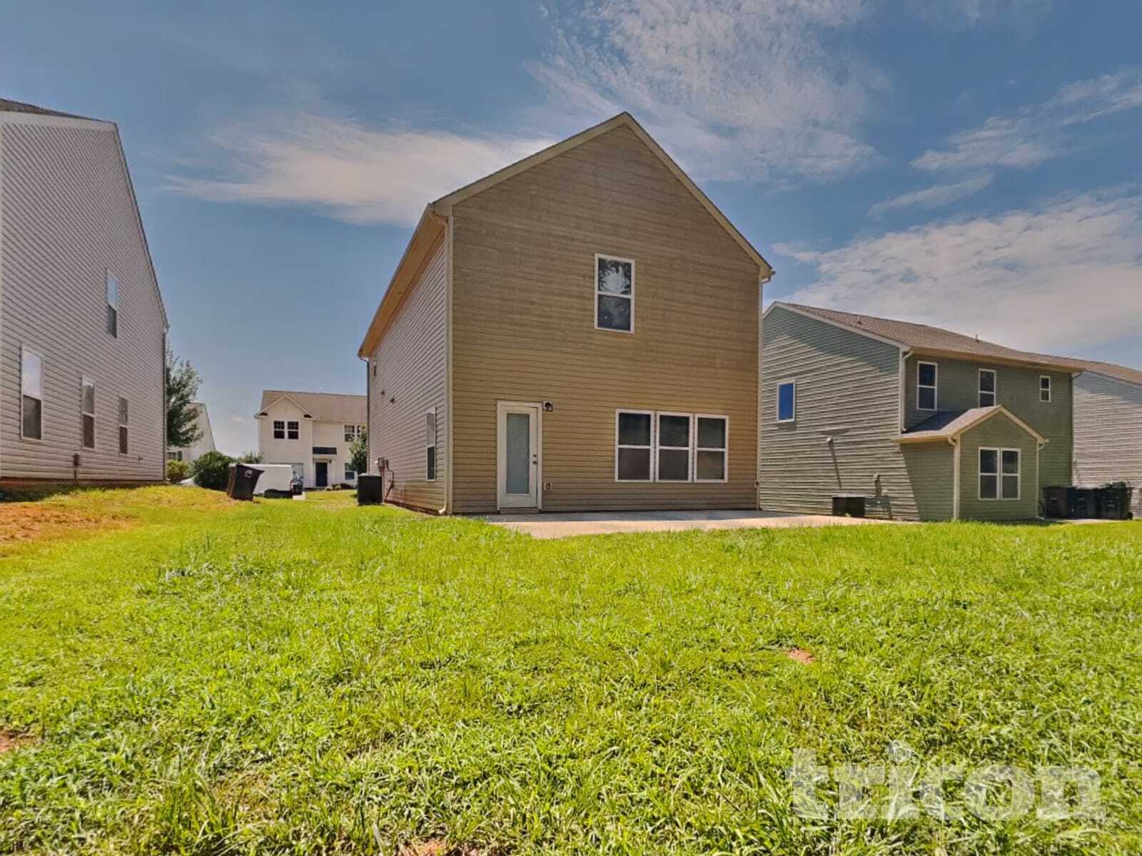 Building Photo - 5007 Red Poll Dr