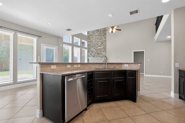Building Photo - 6535 Arroyo Springs Ln