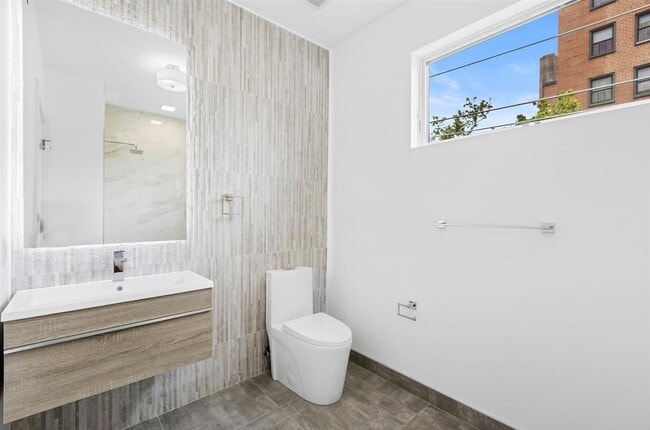 Building Photo - 148-150 70th St