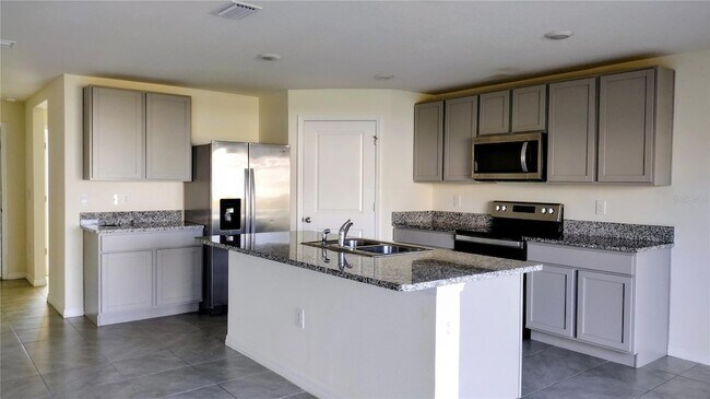 Building Photo - 16702 Carlton Pond St