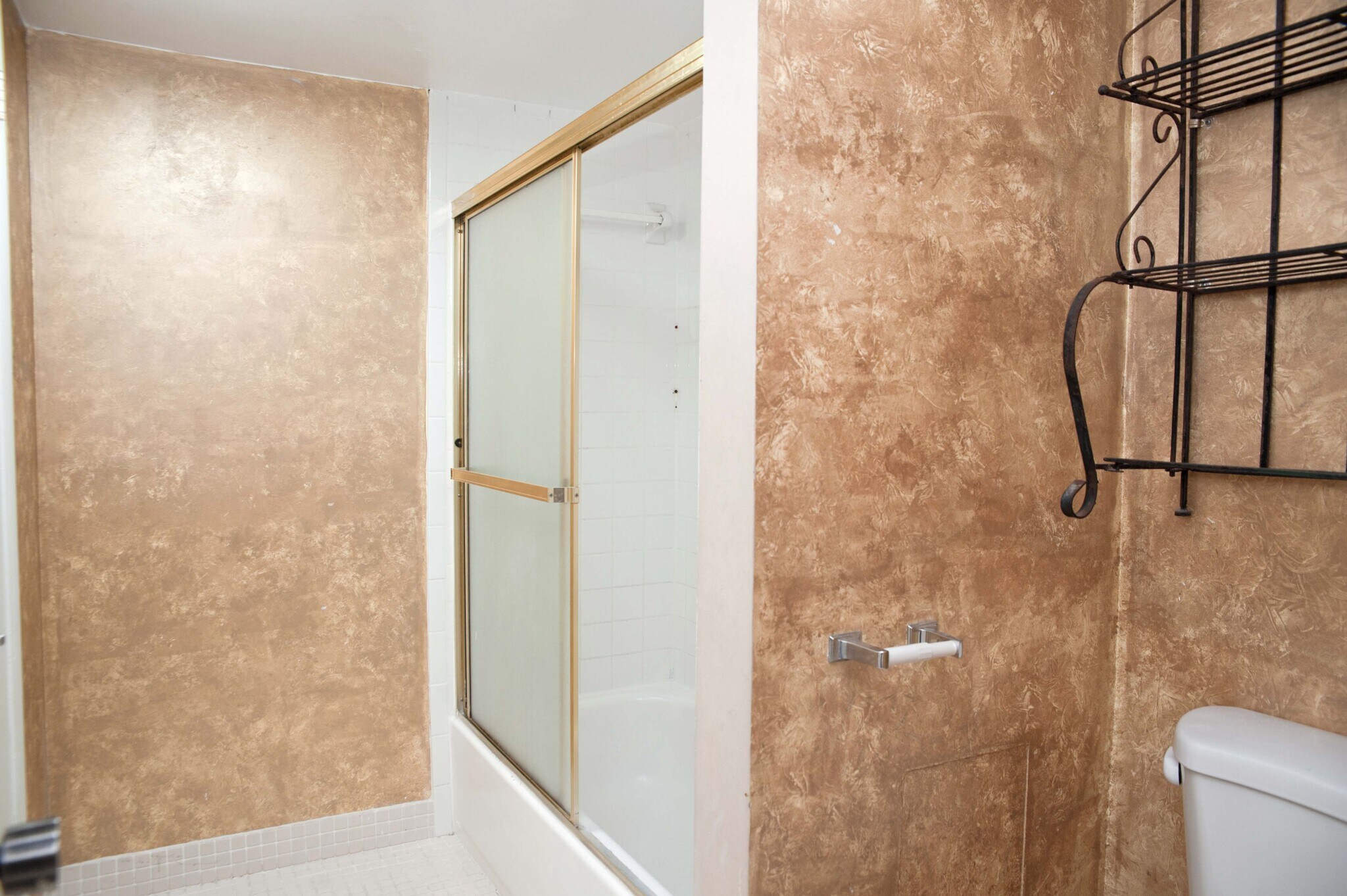 Building Photo - 19216 NE 25th Ave